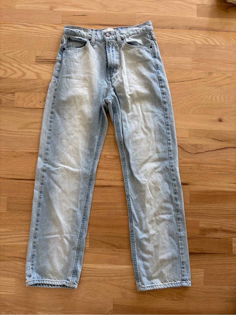 BDG light wash cowboy jeans, size 27